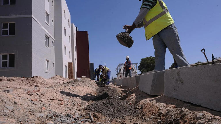 Construction activity rebounds as building plans, home loan applications rise