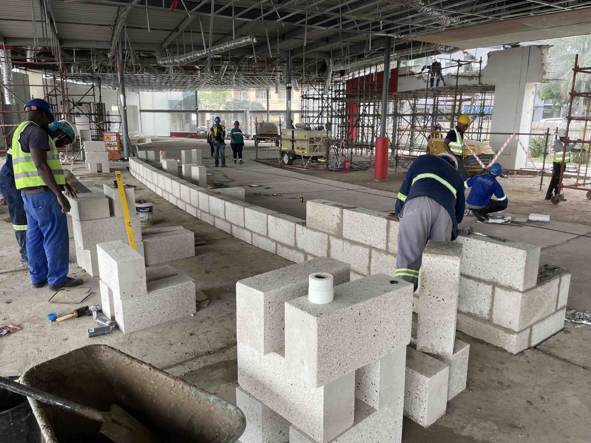 THE ADVANTAGES OF LIGHTWEIGHT CONCRETE BLOCKS
